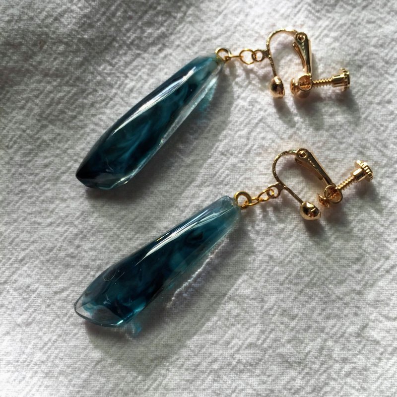 Atlantis series [Magnetic Stone] Ocean wind mixed color dark blue ocean current resin earrings Clip-On - ต่างหู - เรซิน สีน้ำเงิน