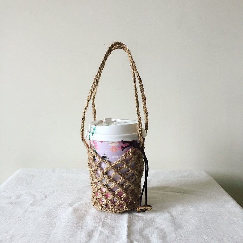 Xiao Fabric Twine Hand-woven Coffee Binaural Beverage Bag Medium Cup Suitable for convenience store Coffee cup - Beverage Holders & Bags - Cotton & Hemp Khaki