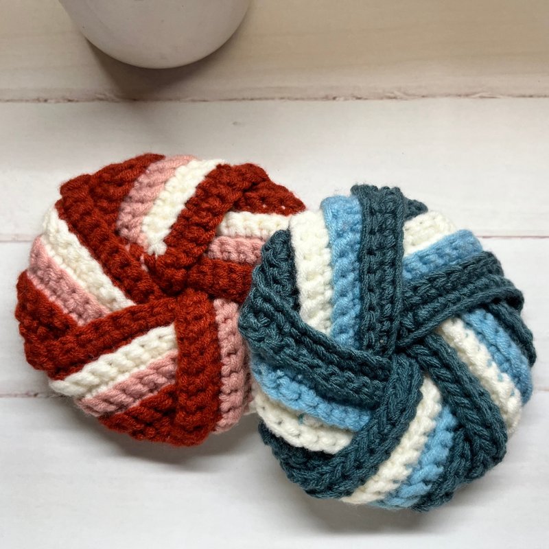 Woven coasters Crocheted coasters Wool coasters Pie coasters - ที่รองแก้ว - ผ้าฝ้าย/ผ้าลินิน สีแดง