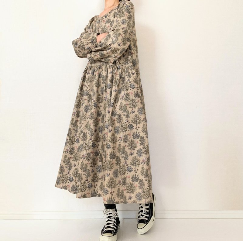 Wolf  Owl Forest　one-piece dress 　long sleeves　cotton　tree sand beige - One Piece Dresses - Cotton & Hemp Brown