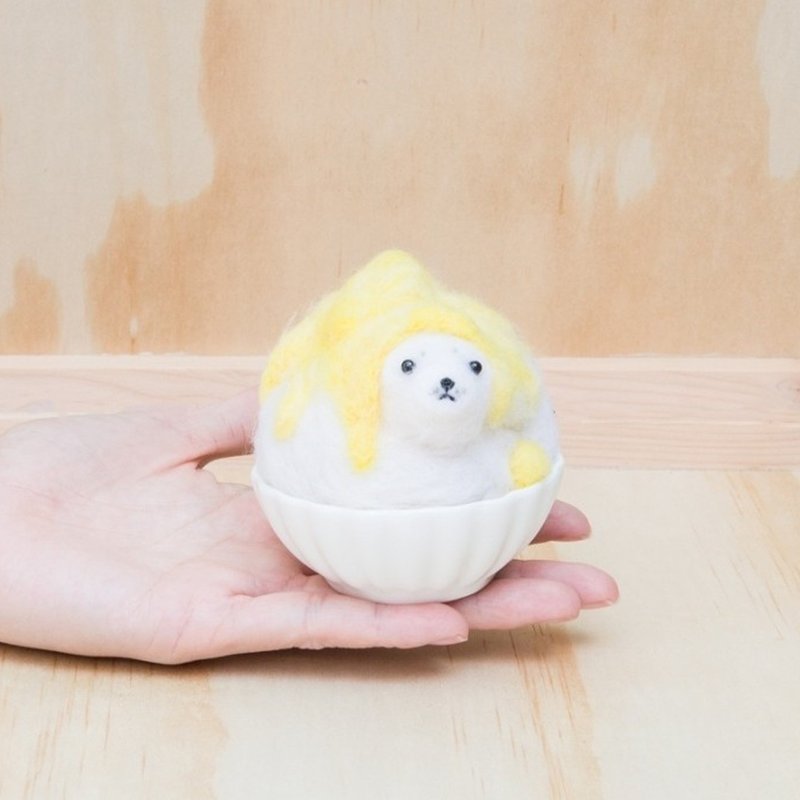 Passion Fruit Shaved Ice Little Seal Wool Felt Valentine's Day Gift Thumb Wool Felt Customized Pet Hand Gift - ตุ๊กตา - ขนแกะ สีเหลือง