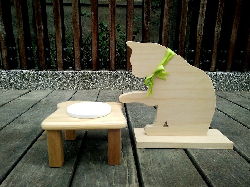 真央子テーブルシリーズ - 「乾杯する」ペットのテーブル - 食器 - 木製 ブラウン