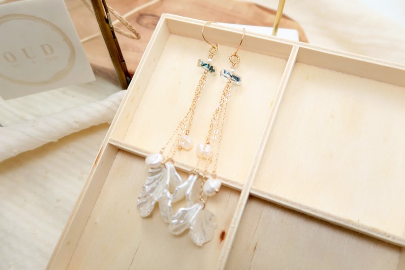 Freshwater Pearl/Abalone Shell/Paua Shell Earrings/Tassel/14K GF Earring/Clip-on - ต่างหู - ไข่มุก สีทอง