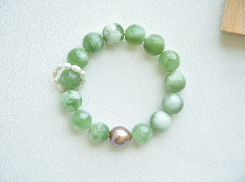 【春】天然岫玉大顆粒青提奶蓋巴洛克珍珠手串 - 手鍊/手環 - 玉石 綠色