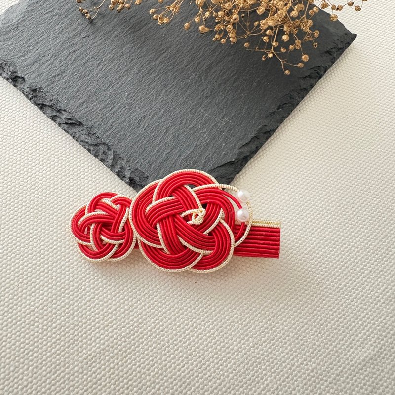Mizuhiki / Red / Ume Musubi Hairpin / Elegant with Pearls / Easy Clip-On Attachment - เครื่องประดับผม - ผ้าไหม สีแดง