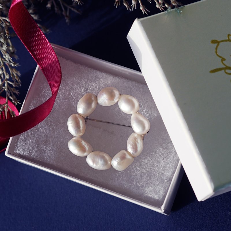 巴洛克珍珠淡水珍珠圓圈胸針棉雪 - 心口針/胸針 - 寶石 白色