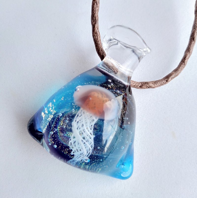 Jellyfish in bag - Necklaces - Glass Blue
