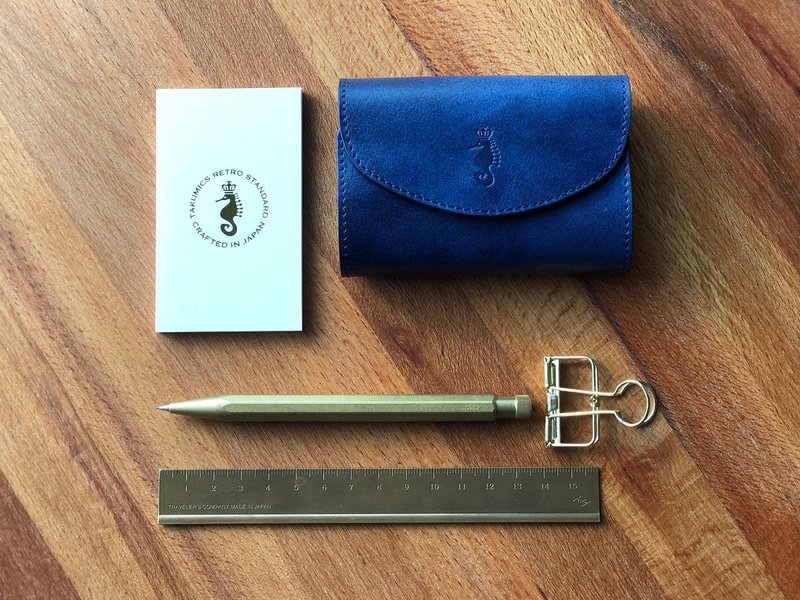 【Takumicsタクミクス】Card Holder Indigo Leather Made in Japan - ที่เก็บนามบัตร - หนังแท้ สีน้ำเงิน