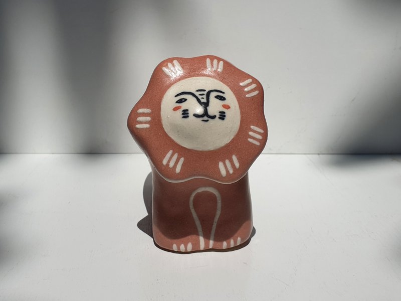 Ceramic Pot - Small Cute Lion - Plants - Pottery Multicolor