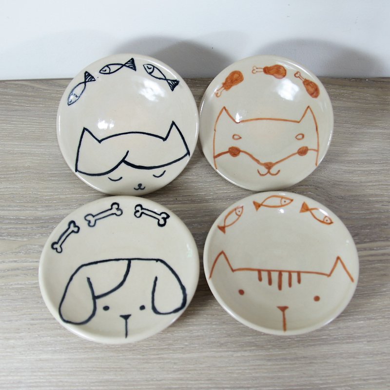 Cute animal hand-painted pottery plate, plate, dinner plate, fruit plate, snack plate - about 13.5 cm in diameter - จานเล็ก - ดินเผา หลากหลายสี