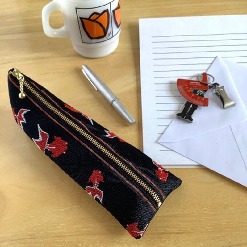 Pen case made from goldfish-patterned tatami edges - Pencil Cases - Other Materials Black