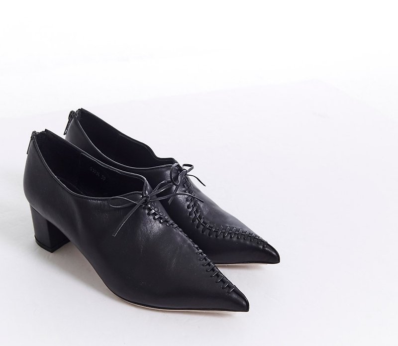 Suture straps pointed leather chunky heel black - รองเท้าส้นสูง - หนังแท้ สีกากี