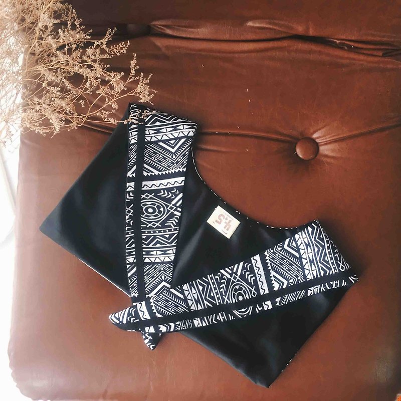デザインハンドメイド - 手作りの黒と白の幾何学模様の船乗りスカーフ - 蝶ネクタイ - ポリエステル ブラック
