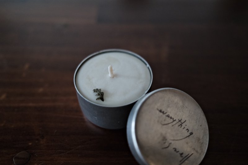 iswell Essential Oil Candle - Aluminum Travel Box - เทียน/เชิงเทียน - น้ำมันหอม 