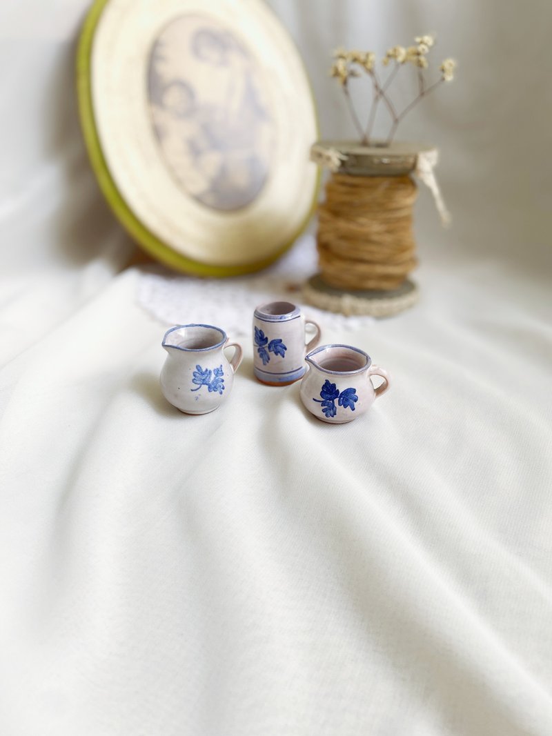 【好日戀物】德國帶回vintage早期手作手繪陶瓷迷你小花器壺杯 - 擺飾/家飾品 - 陶 多色
