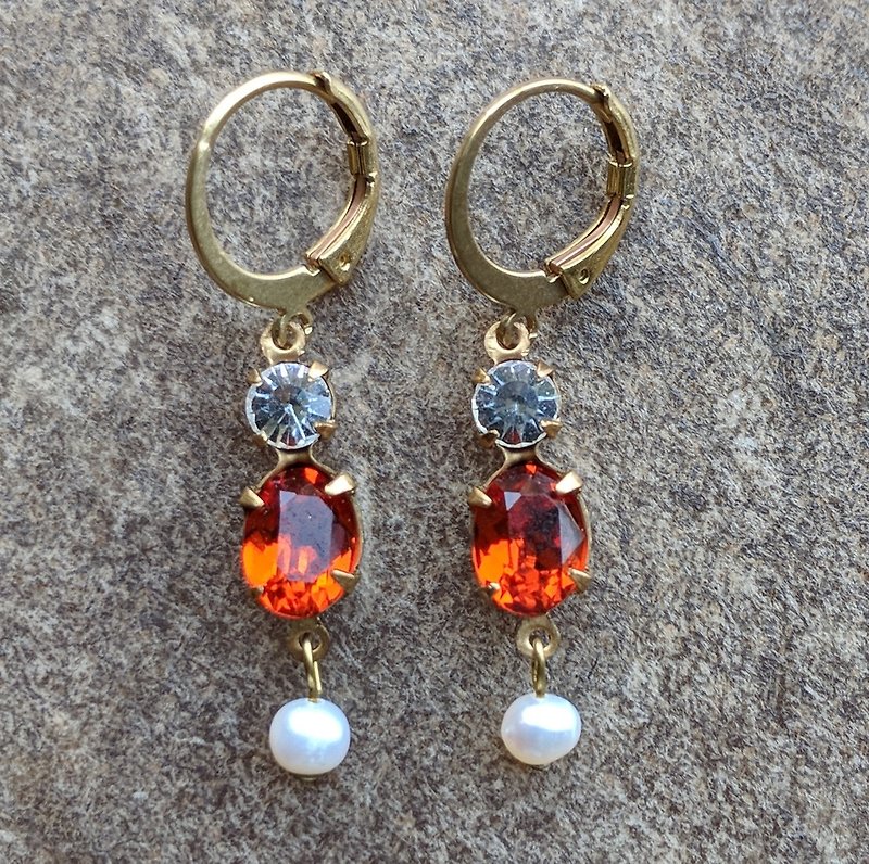 ダークオレンジアンティークガラス淡水真珠真鍮真鍮のイヤリング - ピアス・イヤリング - 金属 