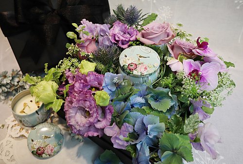 花雅集yia-gia 人比花嬌-莫藍迪手工香膏蠟燭花盒