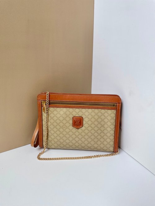 LA LUNE Vintage 日本鑑證古董品選物店 【母親節優惠】中古二手Celine啡杏色老花皮革斜揹側背孭手袋