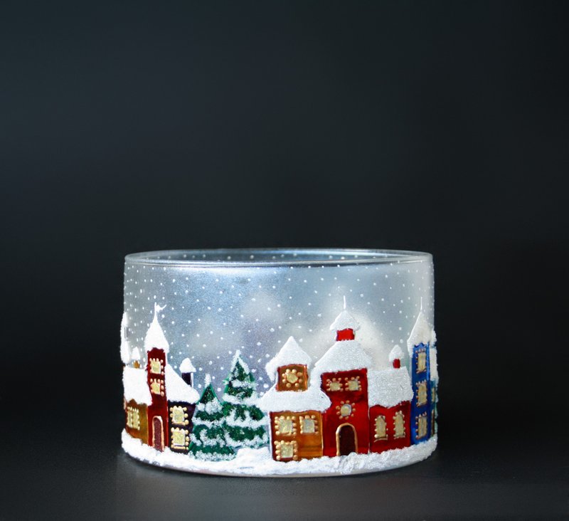 Winter Snow Town  Glass Centerpiece Candle holder Hand-painted - 盤子/餐盤/盤架 - 玻璃 多色