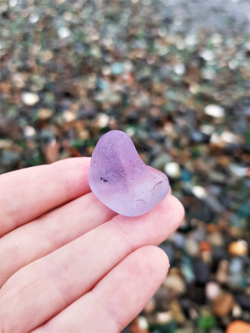 Neodymium sea glass. Genuine sea glass. Rare sea glass. P108 - 其他 - 玻璃 紫色