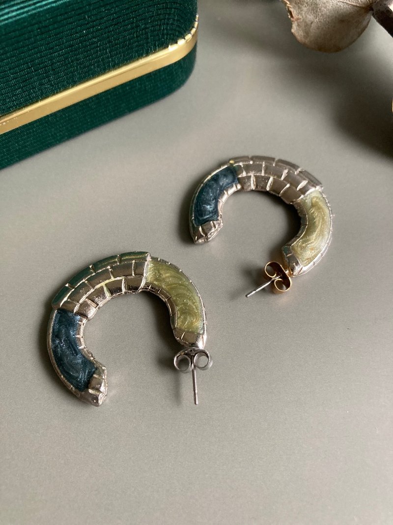 80-90s 氣質雙色3/4圈型琺瑯 耳針耳環 - 耳環/耳夾/耳骨夾 - 琺瑯 