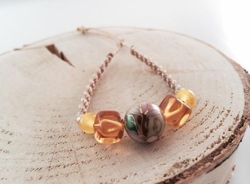 Enamel flower ◇ Macrame bracelet - สร้อยข้อมือ - แก้ว สีเหลือง