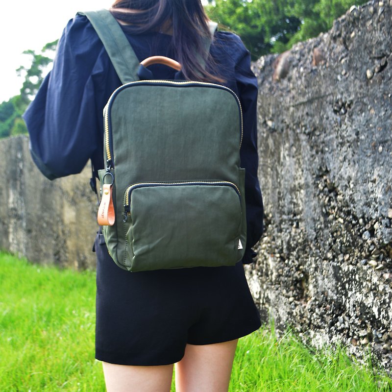 *Free custom engraving*Backpack that can hold tablet - green (5 colors in total) - Backpacks - Nylon Green