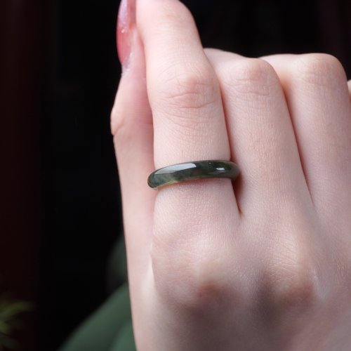 瓔珞珠寶盒 E.L.Jewelry Box 冰種飄烏雞翡翠戒指戒圈 | 國際12.5圍 | 天然緬甸玉翡翠A貨|送禮