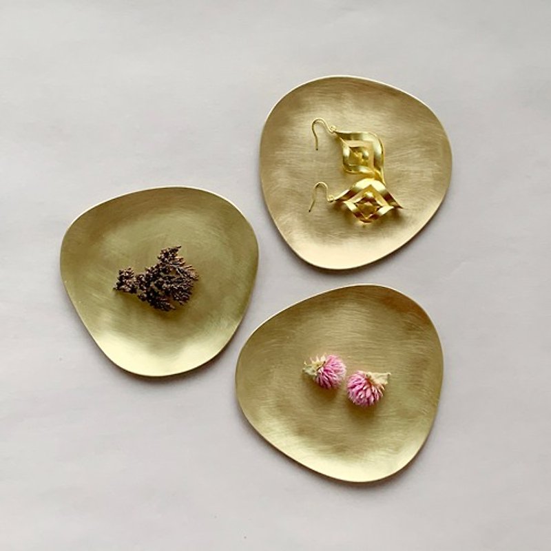Stone S 不一致 黃銅小盤 置物盤 飾品盤 - 裝飾/擺設  - 銅/黃銅 金色