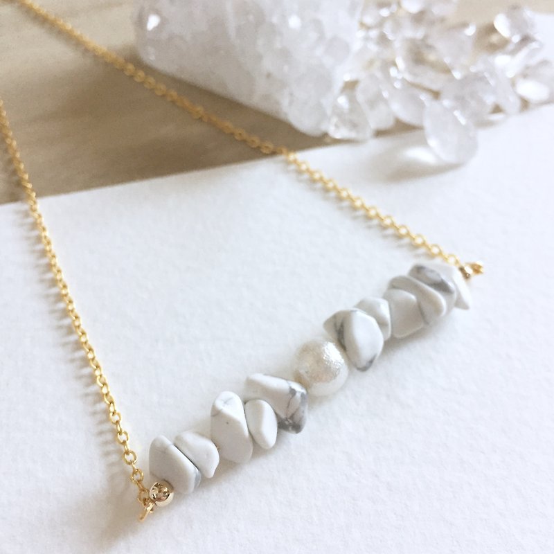 シンプルな白ターコイズのネックレス小片 - チョーカー - 宝石 ホワイト