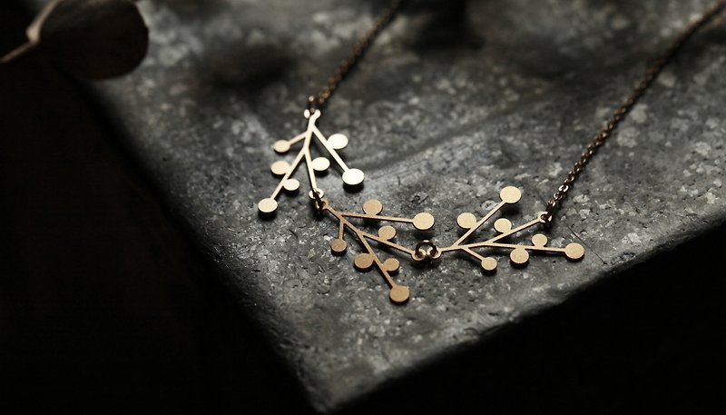 Gold Snowflake Necklace D Snow Days Pendant (Gold) - สร้อยคอ - โลหะ สีทอง