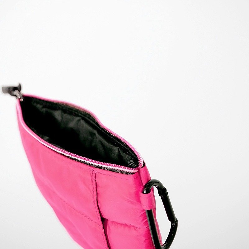 證件護照包．桃紅╳黑 - 化妝袋/收納袋 - 其他材質 粉紅色