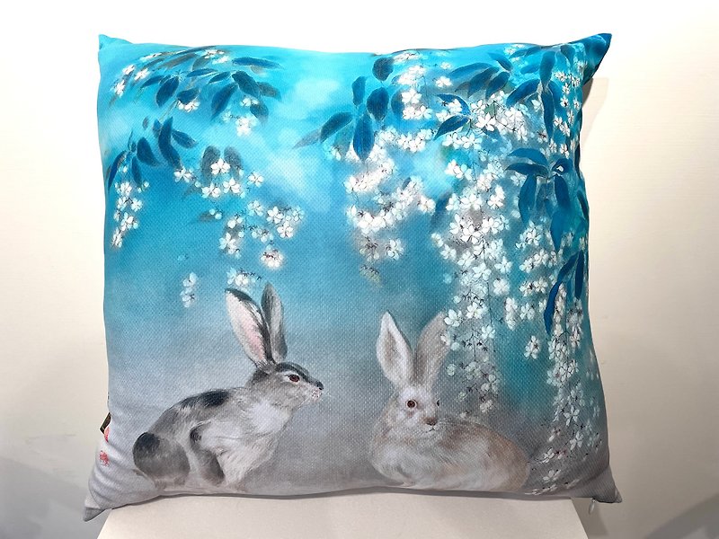 Fei Dan Oriental Art-Jade Rabbit Playing Butterfly Pillow - หมอน - เส้นใยสังเคราะห์ สีใส