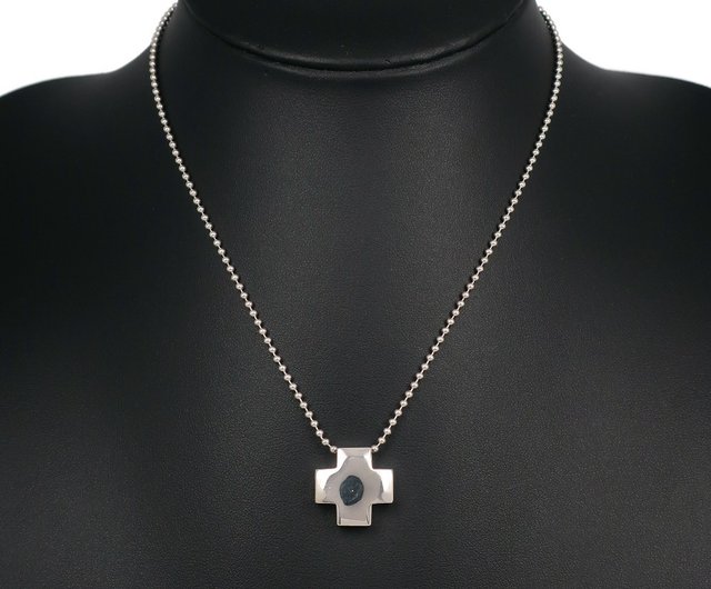 Tiffany & Co. ローマンクロスネックレス（ティファニー