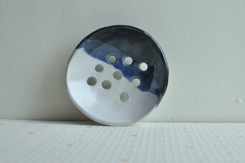 Heyu Soap ・手捏陶皂盤・陶土製・自然瀝水・手工生活器皿 - 衛浴用品/浴室收納 - 陶 白色