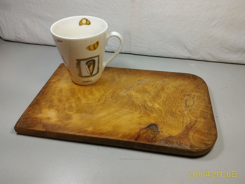 ~ Old material new work ~ Taiwan yellow wood cutting board pedestal (K) - ถาดเสิร์ฟ - ไม้ 