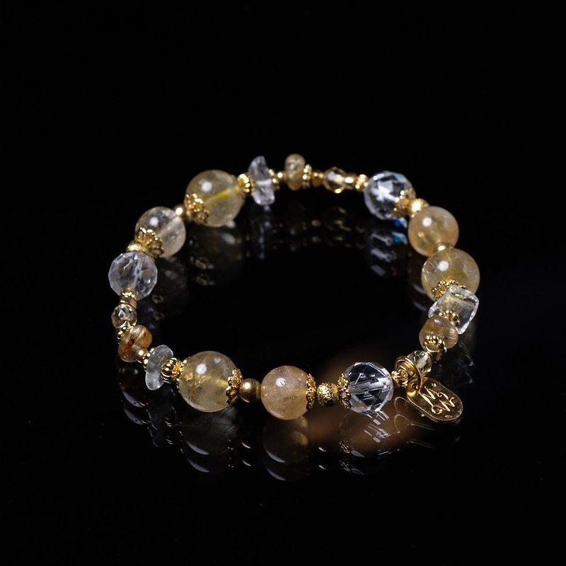 Love me ten thousand years // C1602 titanium white crystal bracelet - สร้อยข้อมือ - เครื่องเพชรพลอย 
