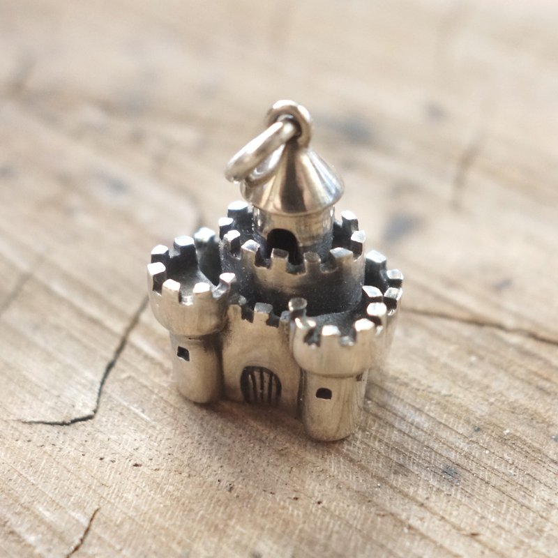 Castle on your fingertips - sterling silver mini charm necklace - สร้อยคอ - โลหะ สีเงิน