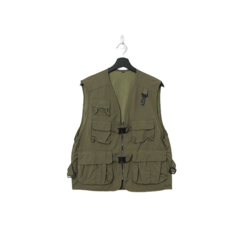 Back to Green-經典釣魚背心 綠 多口袋  v-28/vintage vest - 背心/無袖上衣 - 聚酯纖維 