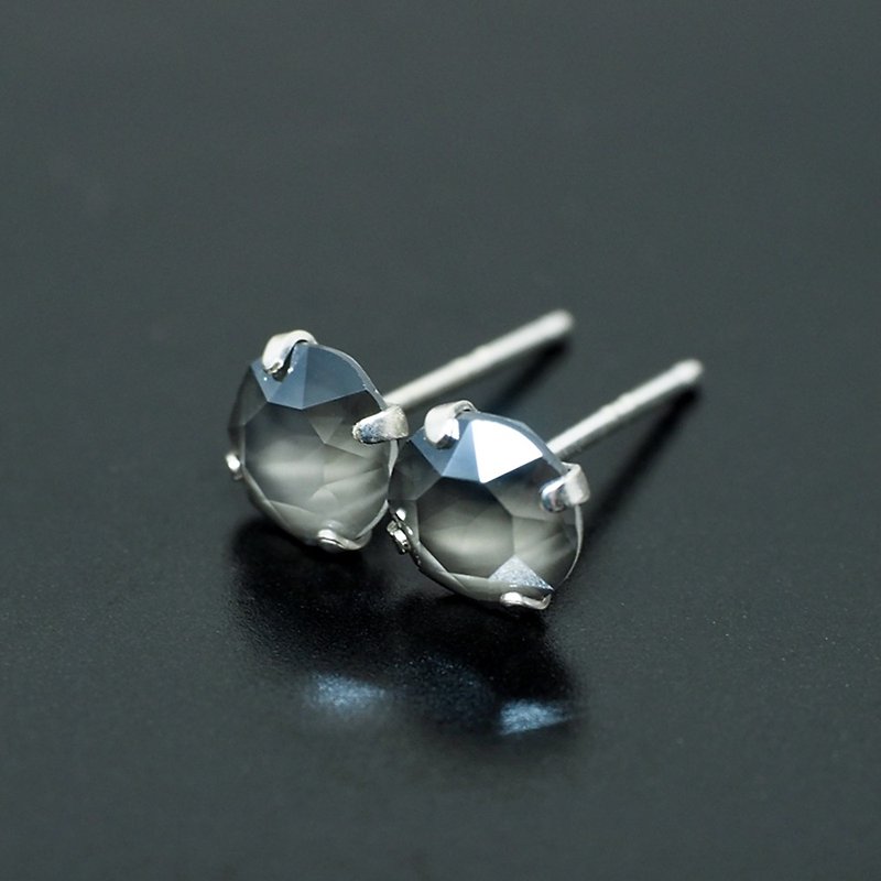 Gray Swarovski Crystal Earrings, 925 Sterling Silver, 6mm Round - 耳環/耳夾 - 其他金屬 灰色