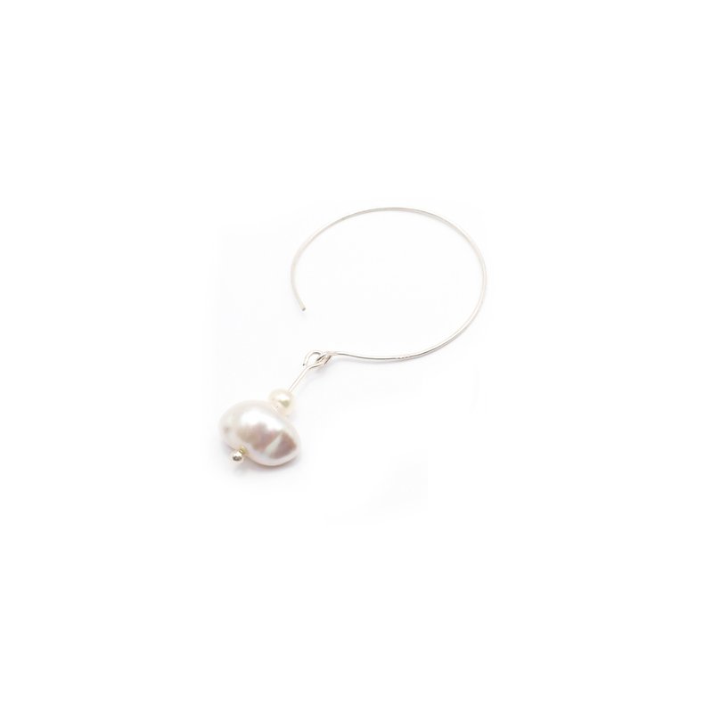 Flow - Line earring (dangle pearl) - ต่างหู - ไข่มุก สีเงิน