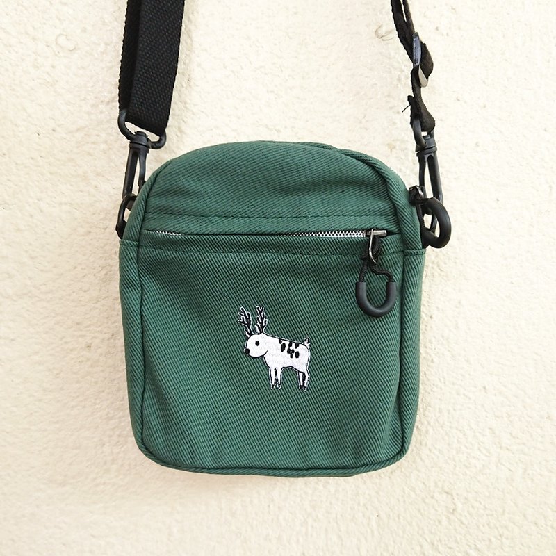 Cat hair original embroidered small canvas cross-body bag (green) / simple deer - กระเป๋าแมสเซนเจอร์ - ผ้าฝ้าย/ผ้าลินิน สีเขียว
