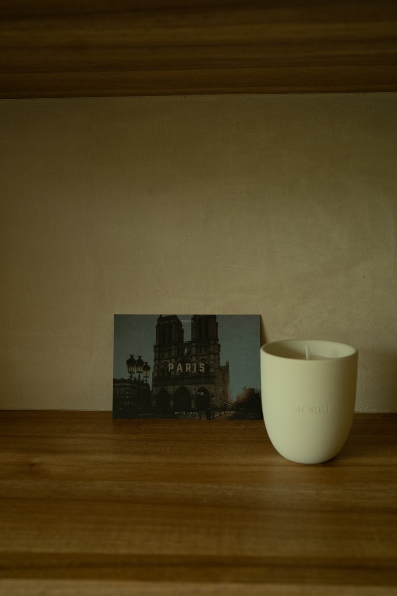 Scented Candle City Series Calm Wood Tone Notre Dame de Paris - เทียน/เชิงเทียน - น้ำมันหอม 