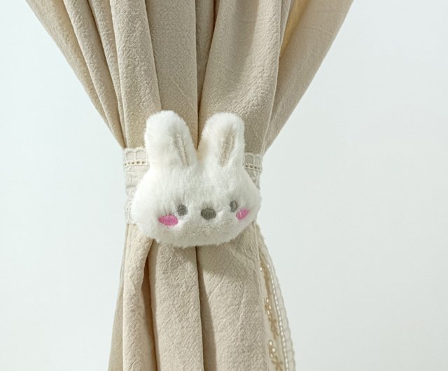 ヴィンテージ　手刺繍　うさぎのフィレレース【sa445】 かわいいウサギのレースカーテンストラップ刺繍レースストラップ