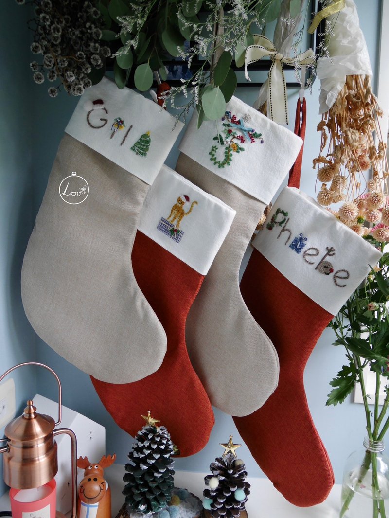 [Christmas Plan] Customized fully hand-embroidered Christmas socks - ของวางตกแต่ง - งานปัก 