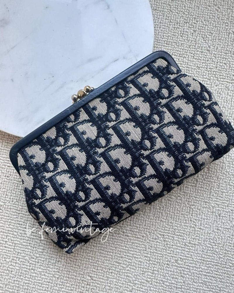 Second-hand Dior navy blue old flower mouth gold small bag - กระเป๋าสตางค์ - ไฟเบอร์อื่นๆ สีน้ำเงิน