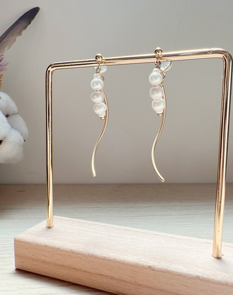 Pearl Pearl/Natural Pearl/14k Gold - Earrings & Clip-ons - Pearl White