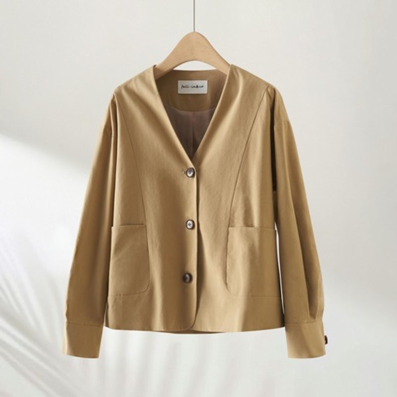 Simple yet beautiful short jacket for adults. Dull yellow with a brownish tinge. 230910-1 - เสื้อแจ็คเก็ต - ผ้าฝ้าย/ผ้าลินิน 