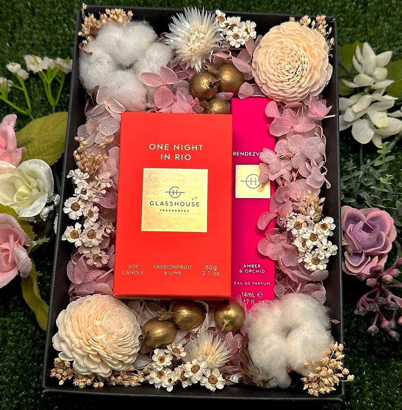 Glass House Fragrance Small Candle Dried Flower Gift Box - เทียน/เชิงเทียน - พืช/ดอกไม้ สึชมพู