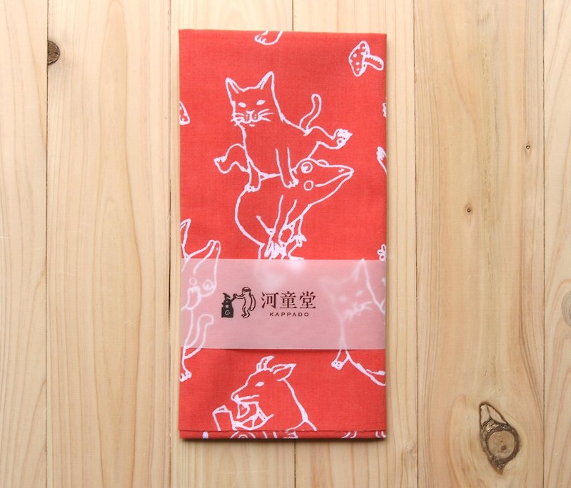 猫とカエルの手ぬぐい　紅色 - スカーフ - コットン・麻 レッド